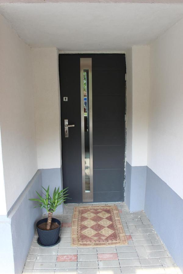 Ubytovanie U Vlada Medzilaborce Exterior foto